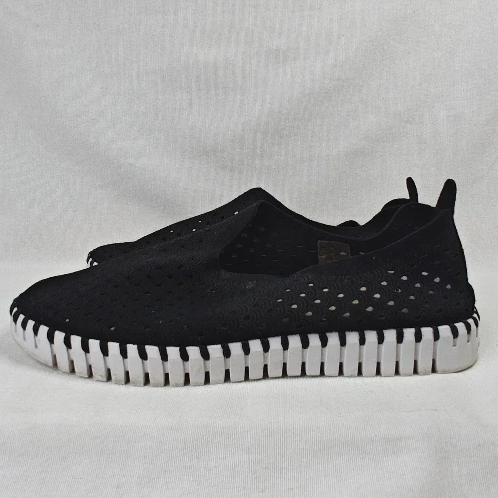 Ilse Jacobsen Tulip 139 Slip On Sneakers‎ 38 Black Laser Cut Scalloped Flats